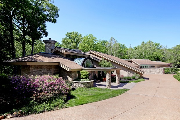 Serendipity Circle, 3_exterior-front.jpg